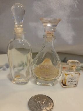 Vintage Miniature Perfume Bottles Incl Chanel No.5 (6)
